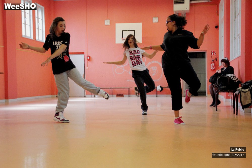 16/50 photos du spectacle stage de danse - call 911