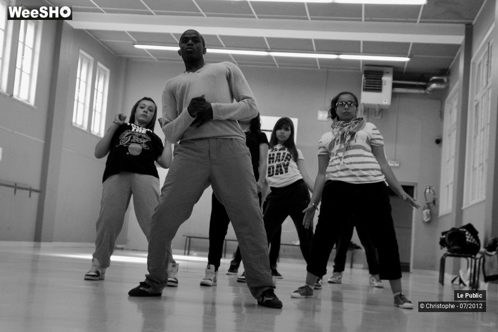 22/50 photos du spectacle stage de danse - call 911