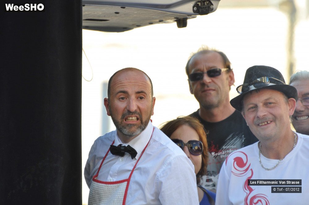 8/23 photos du spectacle Les Fillharmonic Von Strasse