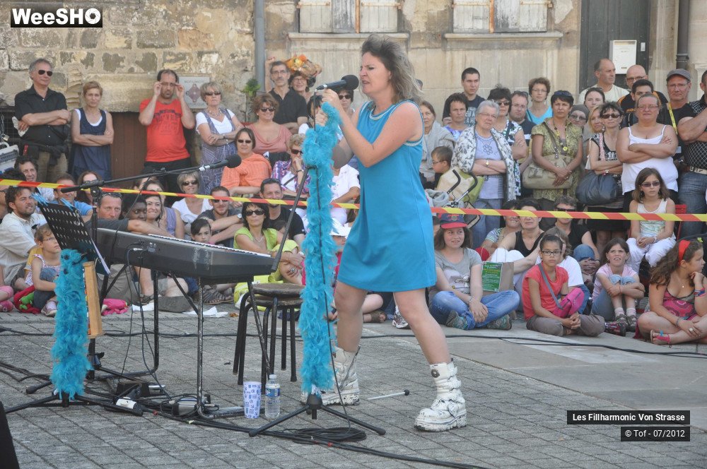 10/23 photos du spectacle Les Fillharmonic Von Strasse