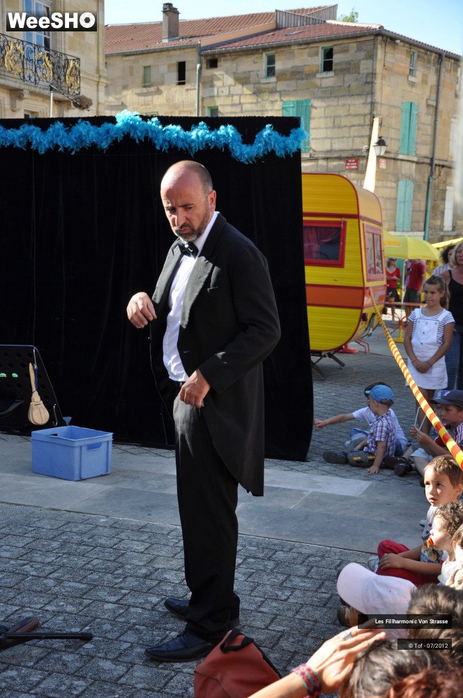 13/23 photos du spectacle Les Fillharmonic Von Strasse