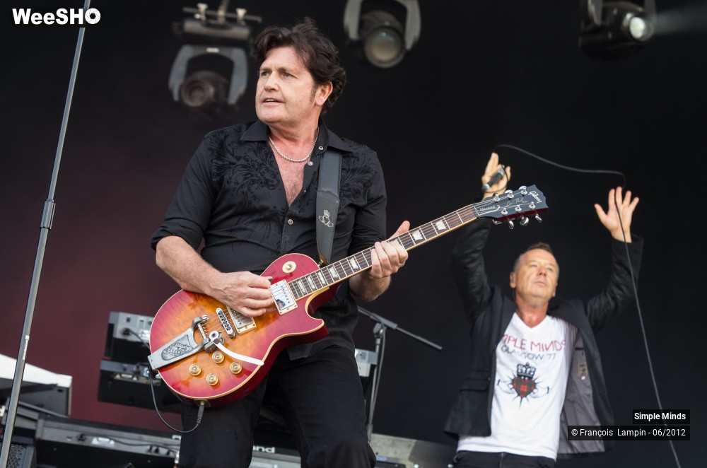 3/30 photos du spectacle Simple Minds