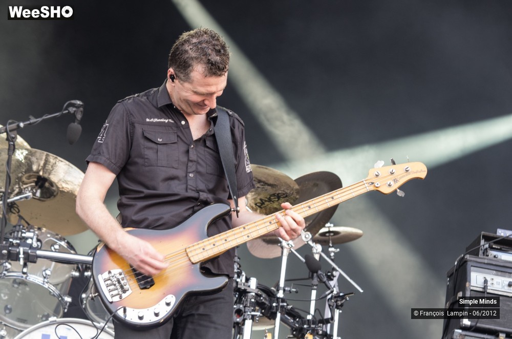 14/30 photos du spectacle Simple Minds