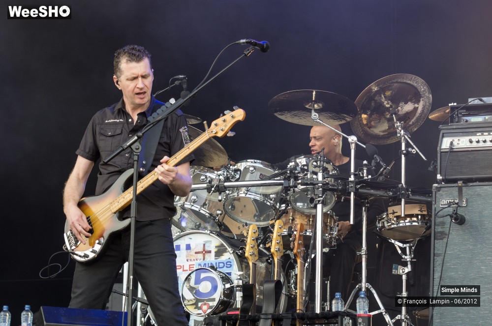 21/30 photos du spectacle Simple Minds