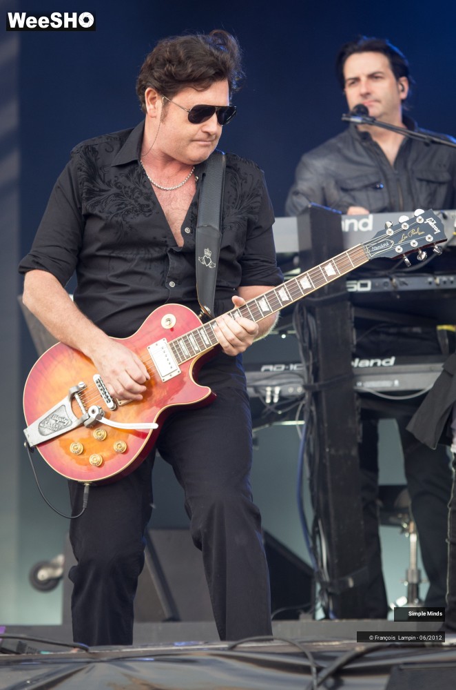 30/30 photos du spectacle Simple Minds