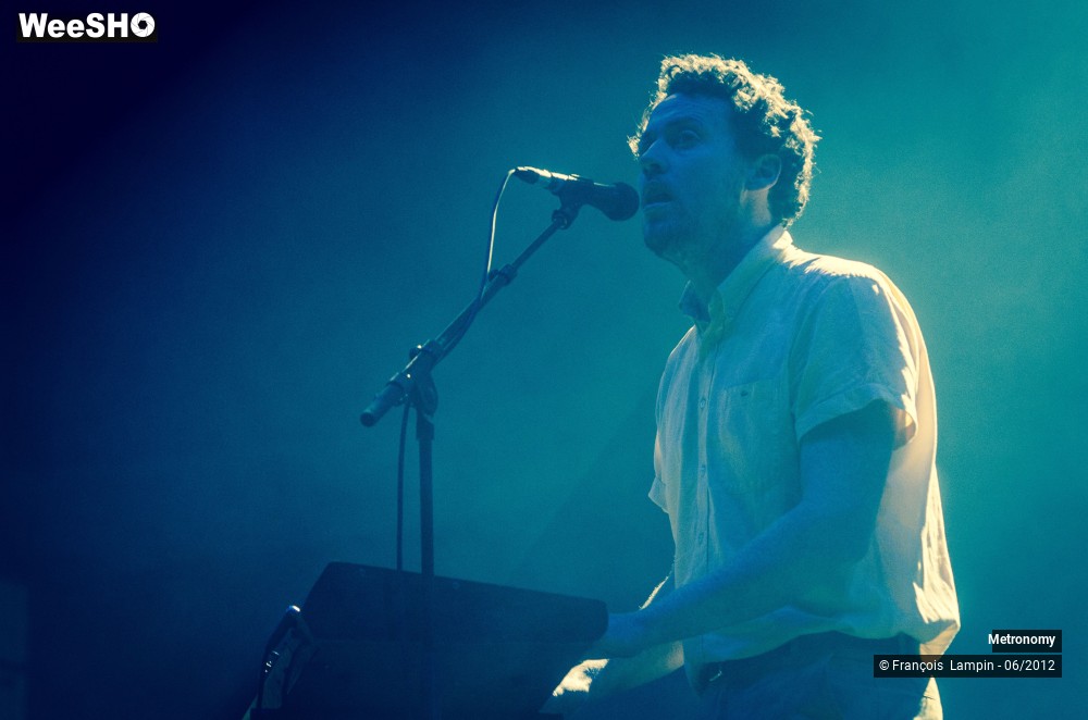 4/10 photos du spectacle Metronomy