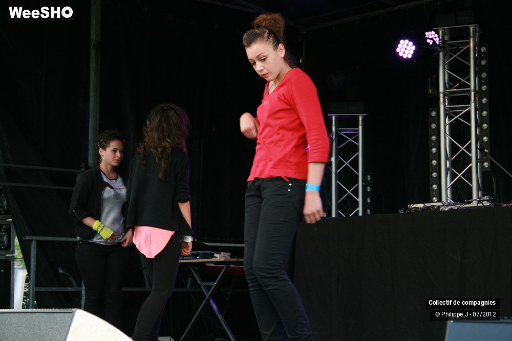 1/27 photos du spectacle Restitution danse