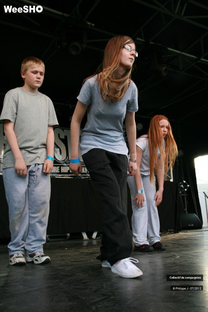 19/27 photos du spectacle Restitution danse