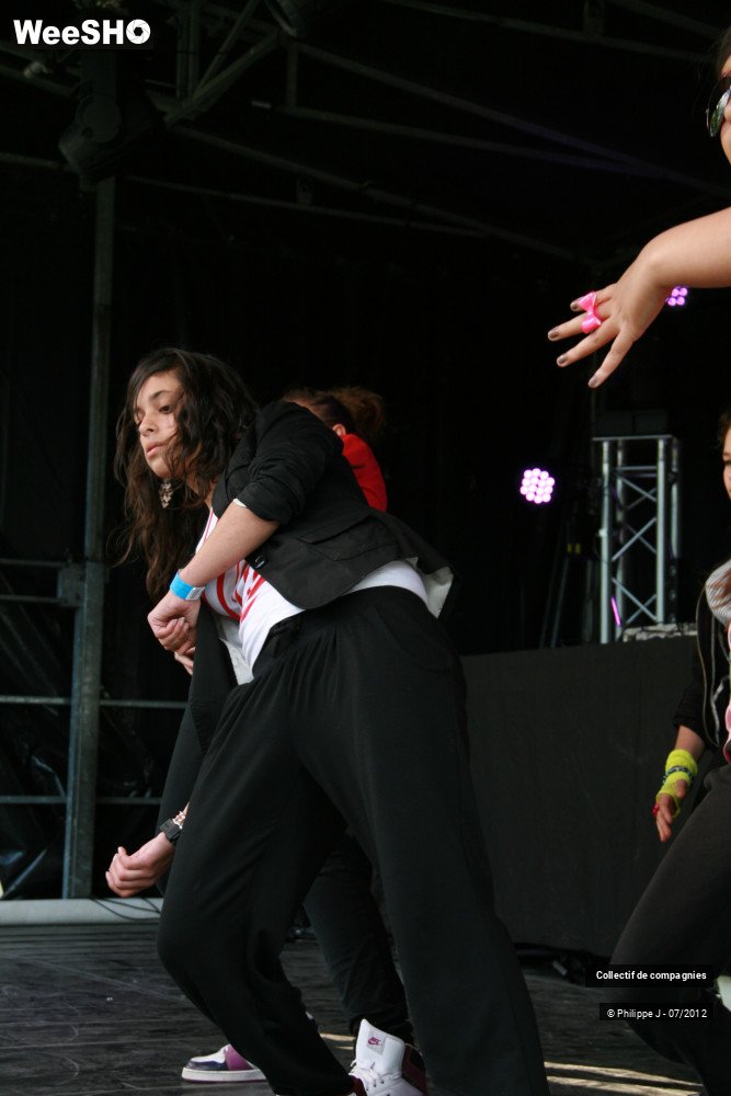 24/27 photos du spectacle Restitution danse