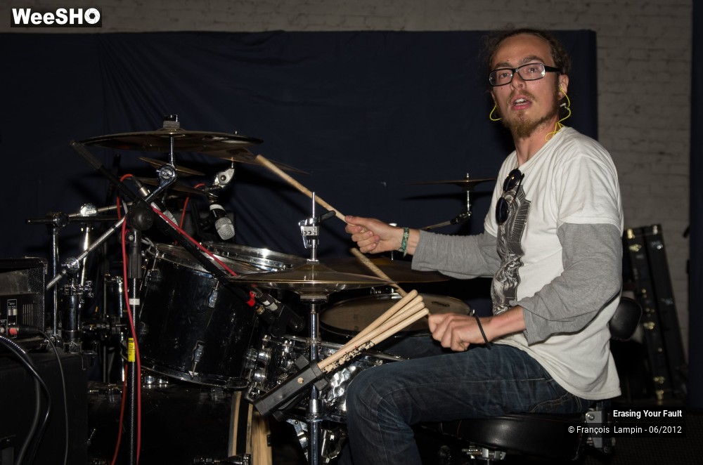 1/23 photos du spectacle Erasing Your Fault