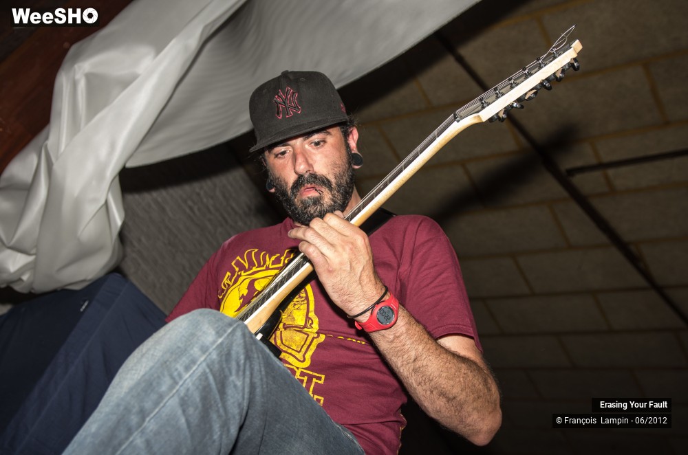 18/23 photos du spectacle Erasing Your Fault