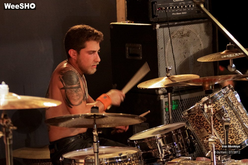 9/21 photos du spectacle Iron Monkeys