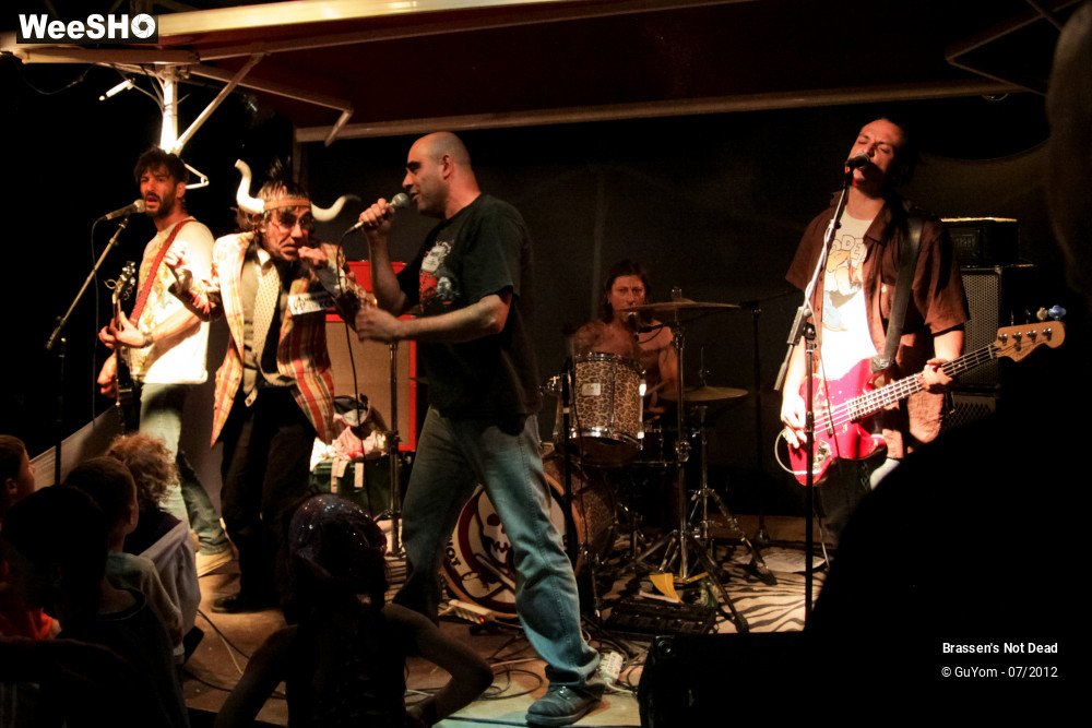 12/40 photos du spectacle Brassen´s Not Dead