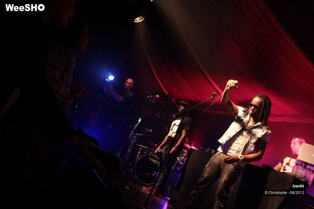 2/18 photos du spectacle Gandhi