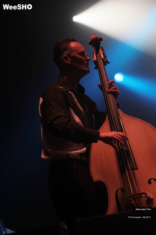 8/10 photos du spectacle John Lewis Trio