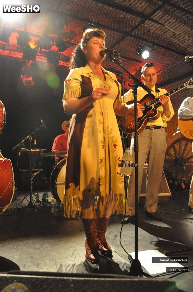 16/22 photos du spectacle Annita et les Starbombers 