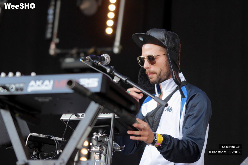 15/40 photos du spectacle About the Girl