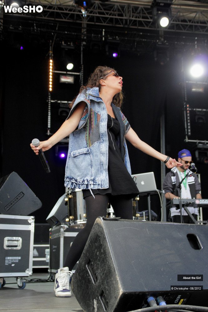 27/40 photos du spectacle About the Girl