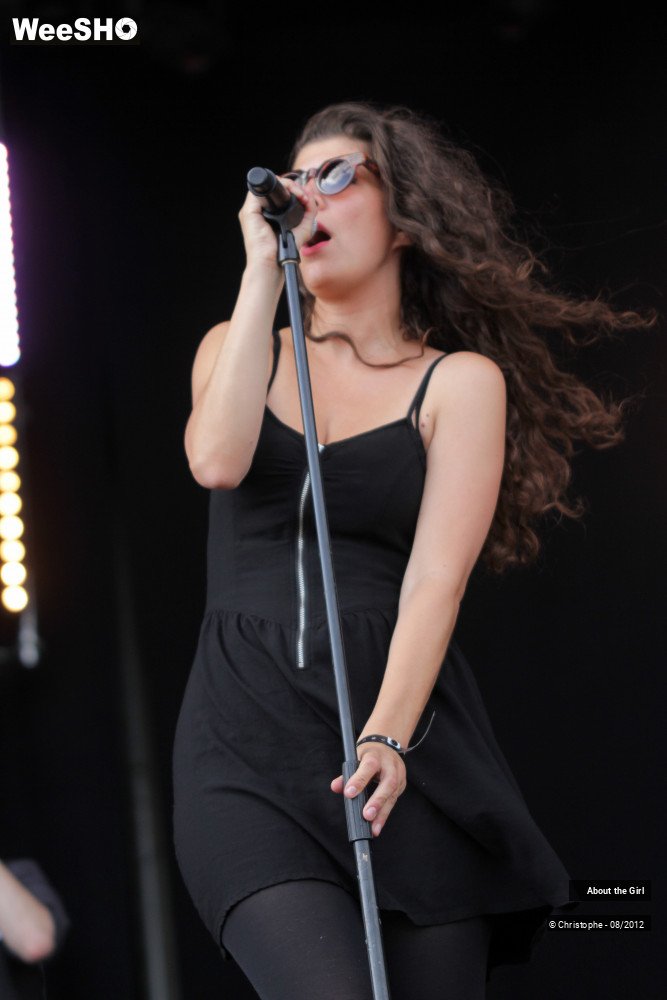 28/40 photos du spectacle About the Girl