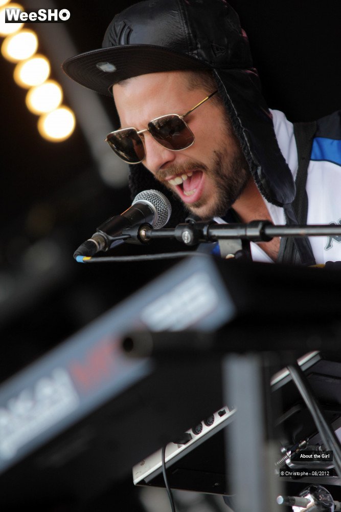 34/40 photos du spectacle About the Girl