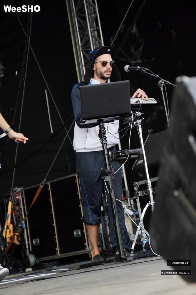 40/40 photos du spectacle About the Girl