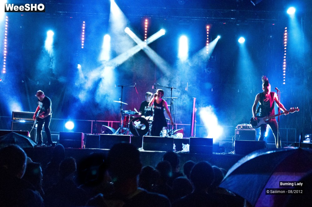 16/20 photos du spectacle Burning Lady