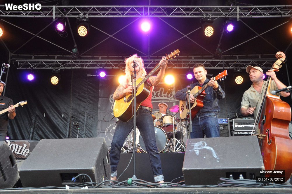 15/32 photos du spectacle Kick'em Jenny  