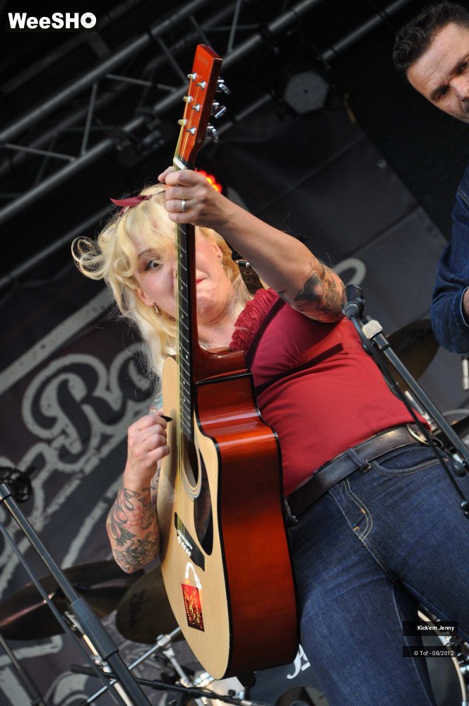 30/32 photos du spectacle Kick'em Jenny  