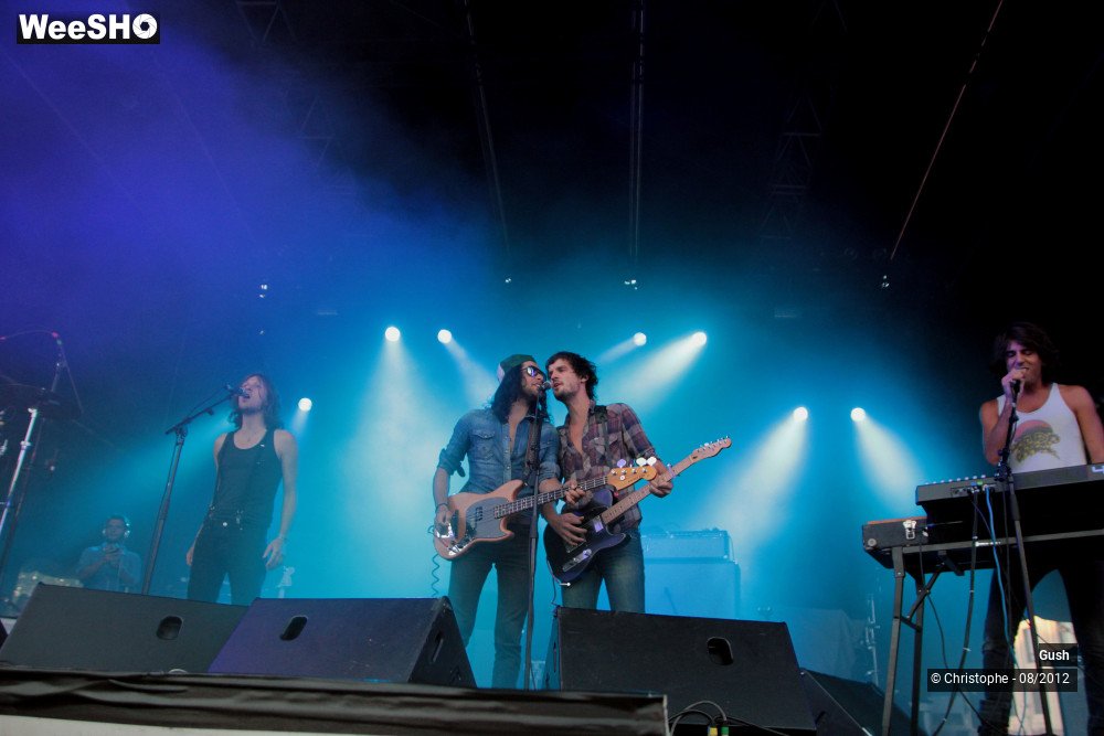 17/26 photos du spectacle Gush