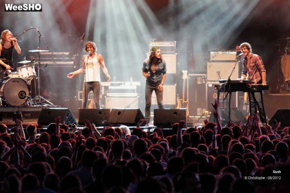 19/26 photos du spectacle Gush