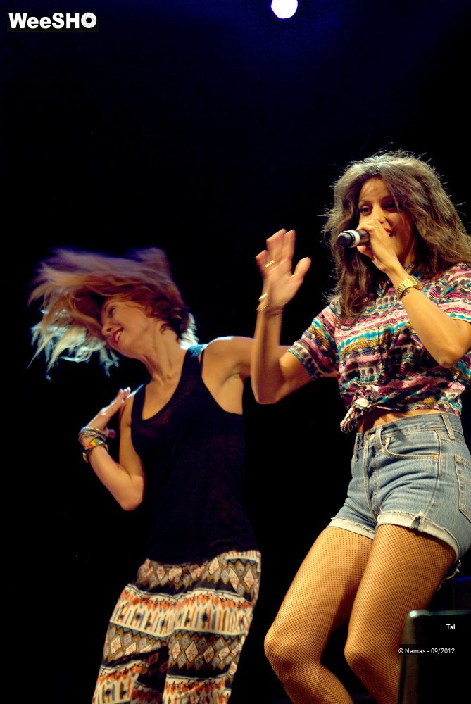 14/27 photos du spectacle Tal