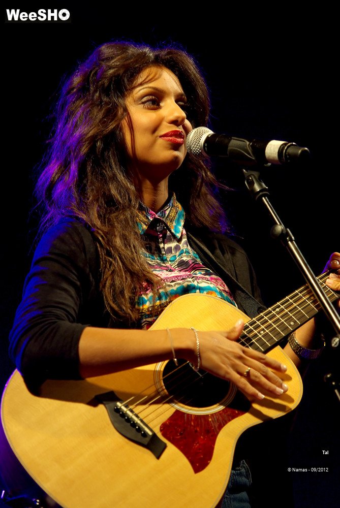 19/27 photos du spectacle Tal