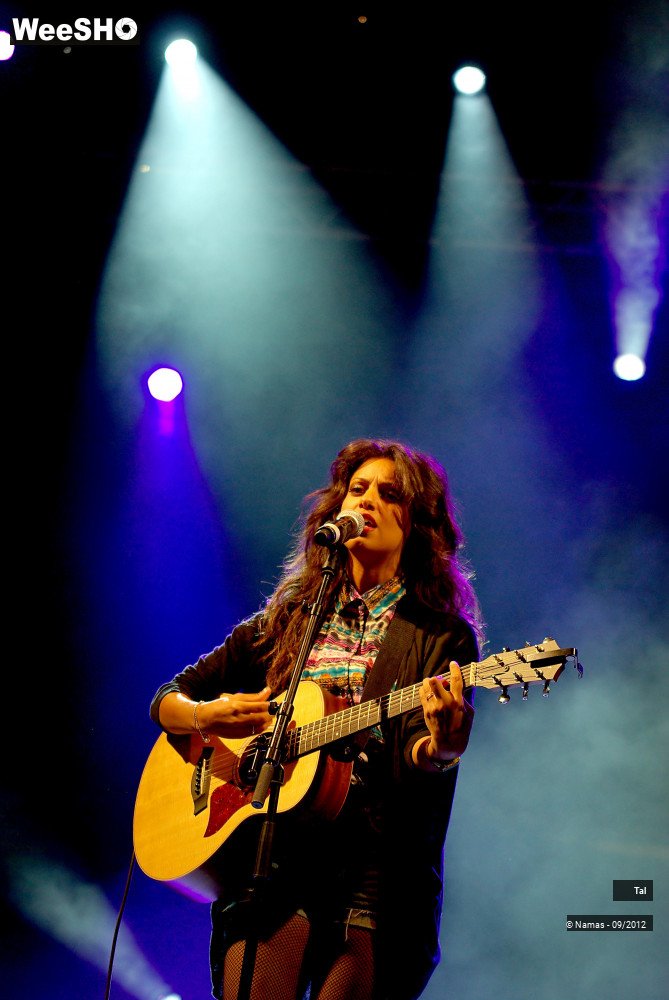 26/27 photos du spectacle Tal