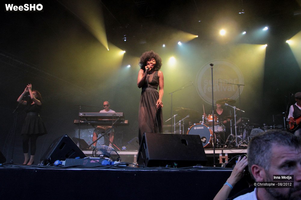 8/29 photos du spectacle Inna Modja
