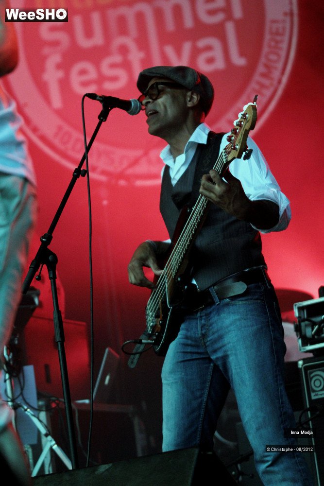 23/29 photos du spectacle Inna Modja