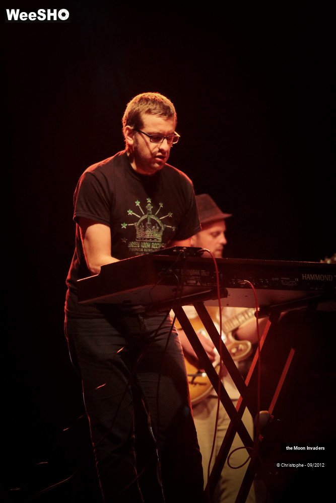 19/20 photos du spectacle The Moon Invaders