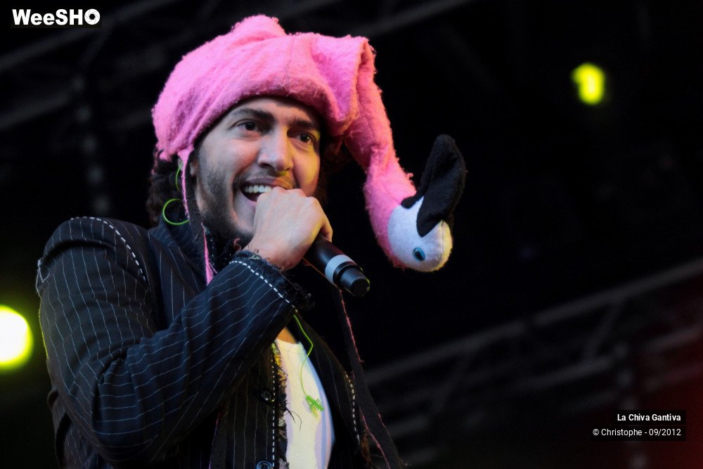 8/33 photos du spectacle La Chiva Gantiva