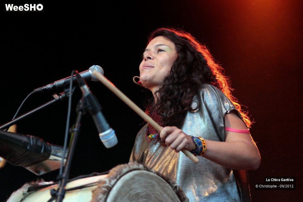 10/33 photos du spectacle La Chiva Gantiva