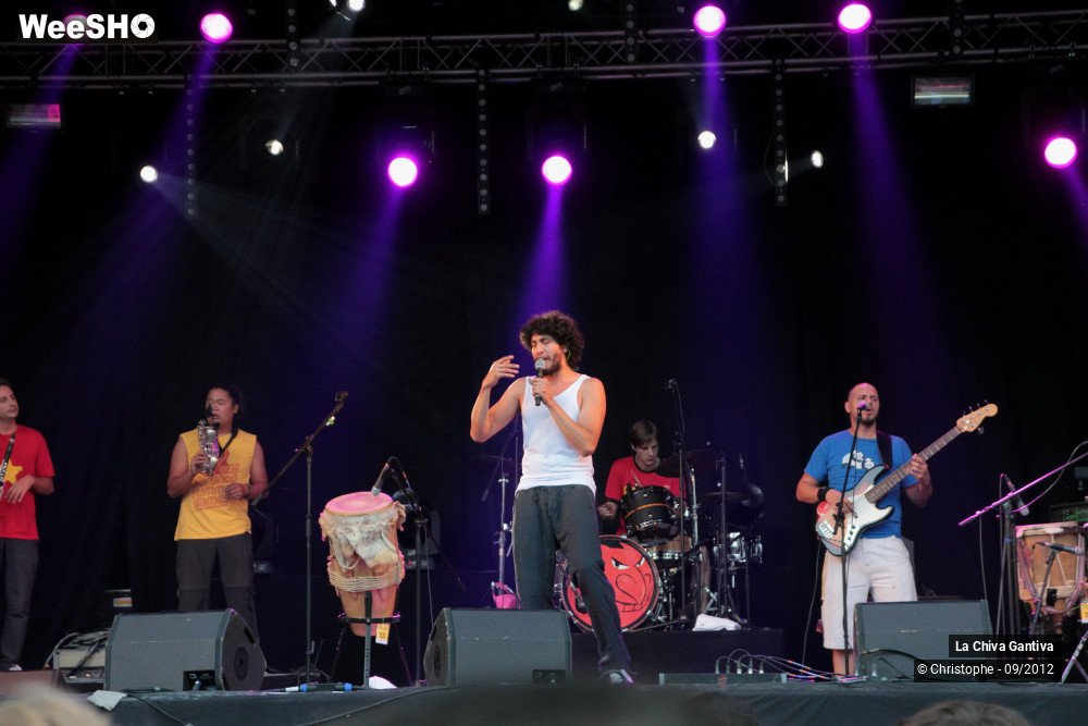 15/33 photos du spectacle La Chiva Gantiva