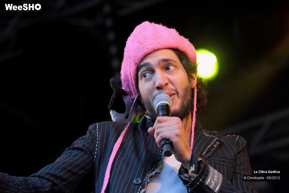 17/33 photos du spectacle La Chiva Gantiva