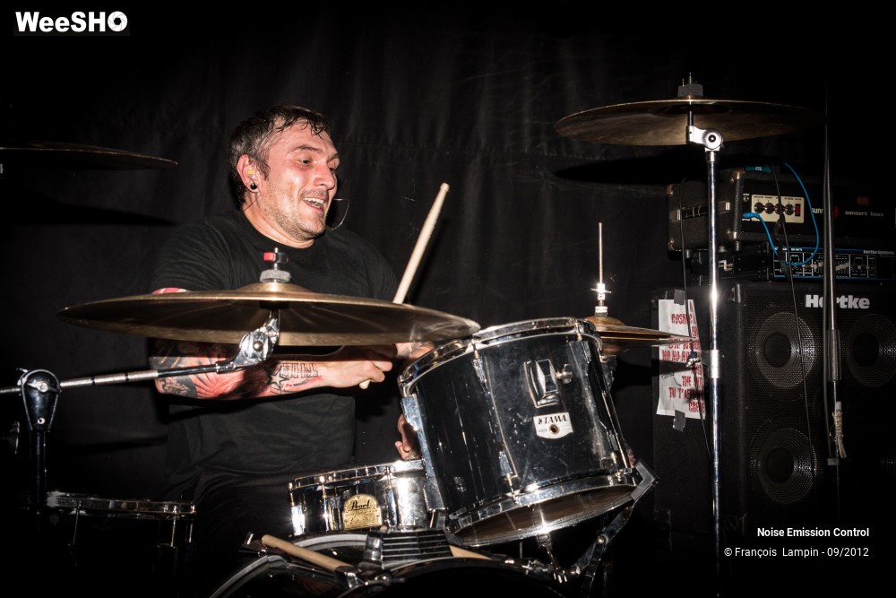 17/35 photos du spectacle Noise Emission Control