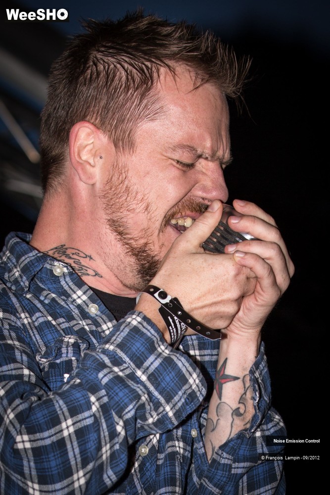 28/35 photos du spectacle Noise Emission Control