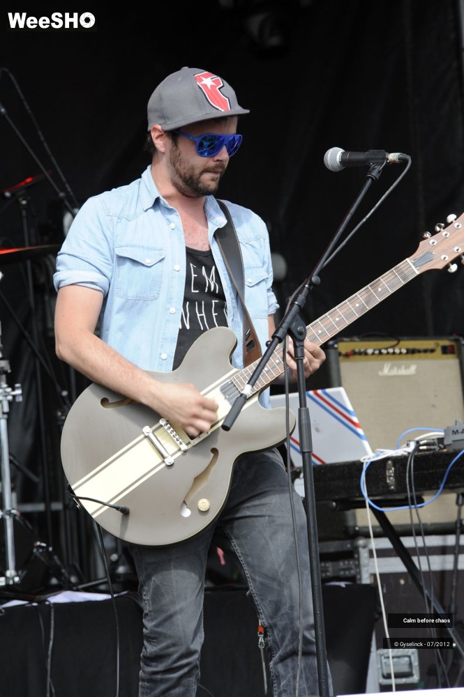 18/22 photos du spectacle Calm Before Chaos