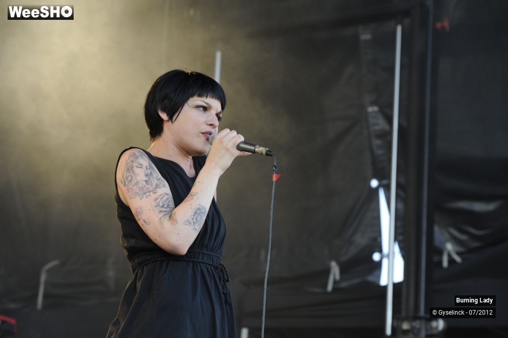 25/31 photos du spectacle Burning Lady