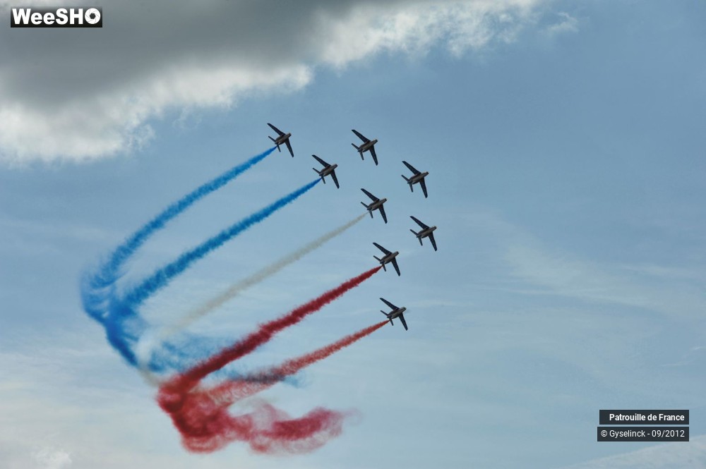 14/33 photos du spectacle Patrouille de France