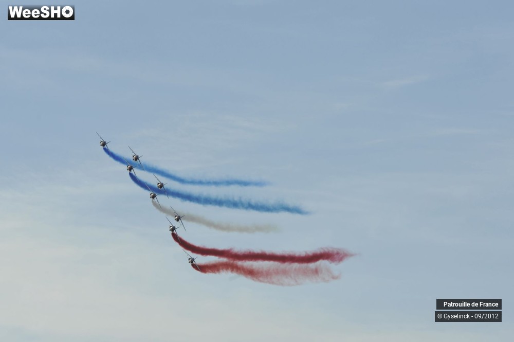15/33 photos du spectacle Patrouille de France