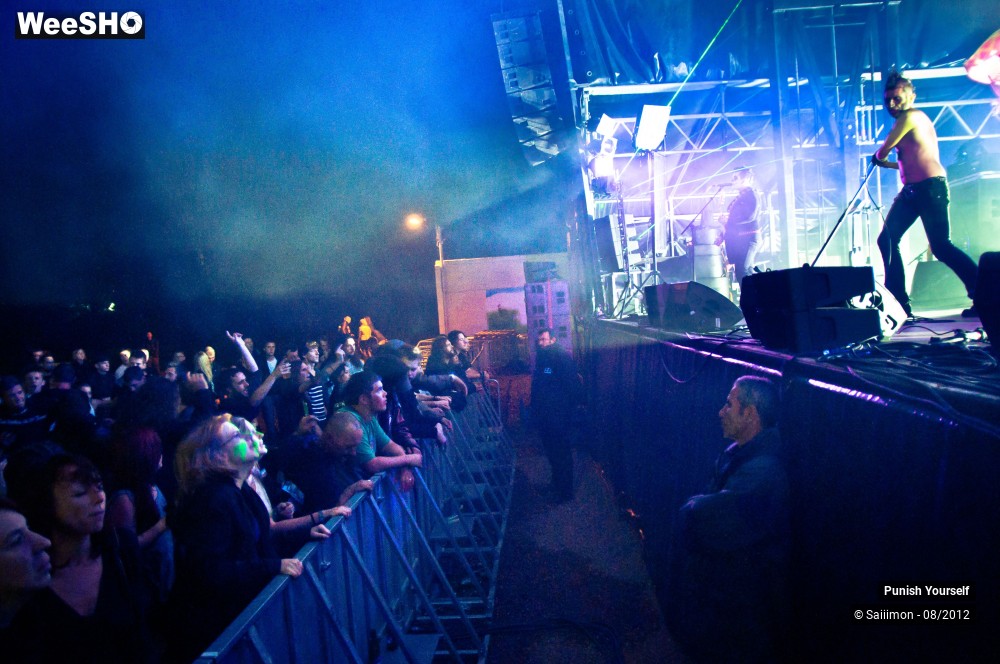 3/27 photos du spectacle Punish Yourself