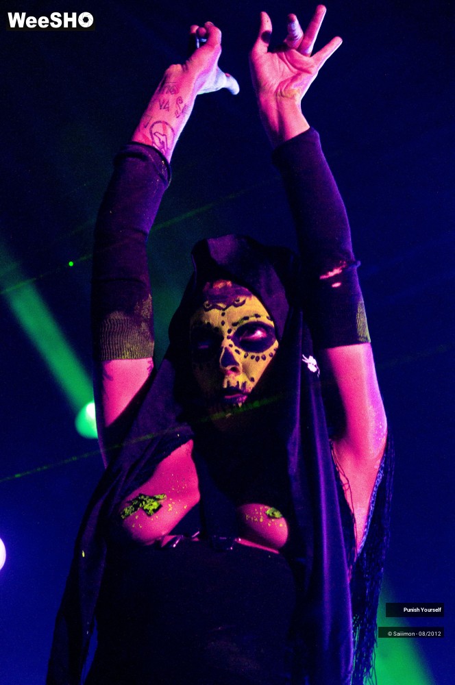 6/27 photos du spectacle Punish Yourself