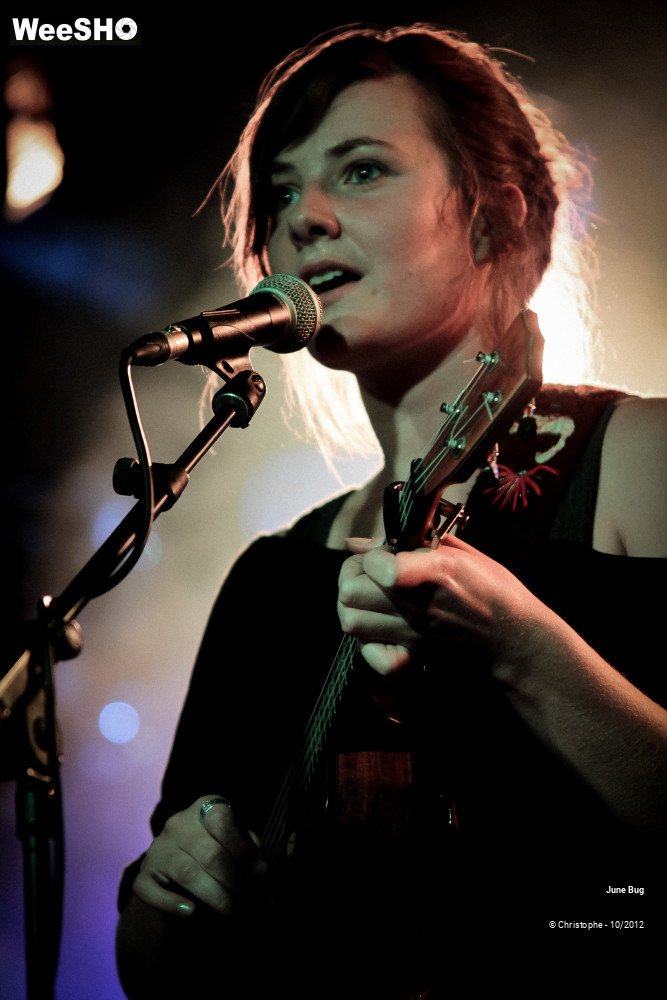 20/26 photos du spectacle June bug & the storytellers