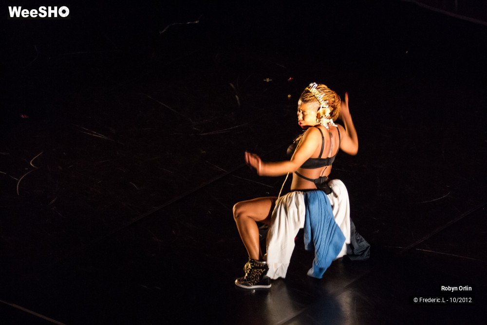 1/42 photos du spectacle Beauty remained for just a moment...